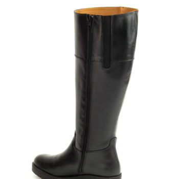 botas negras altas piel caña ancha piso de goma
