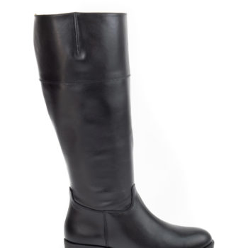 botas negras altas piel caña ancha piso de goma
